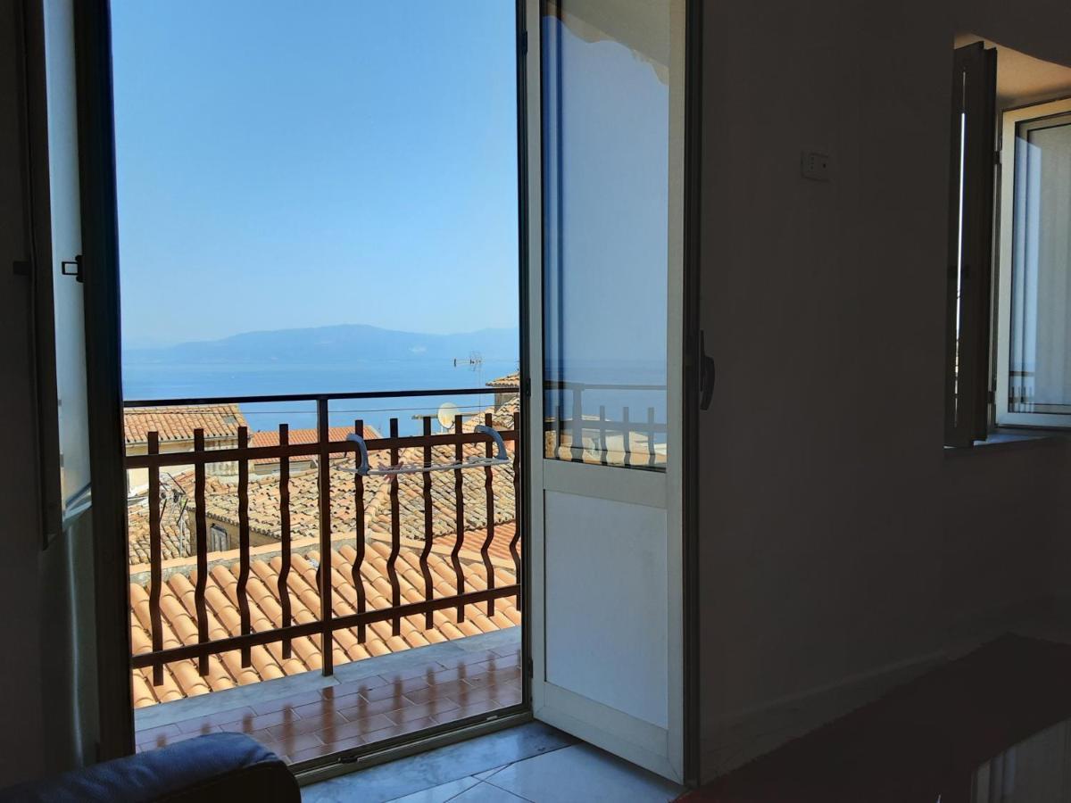 "Lo Studiolo" Apartment Pizzo  Exterior photo