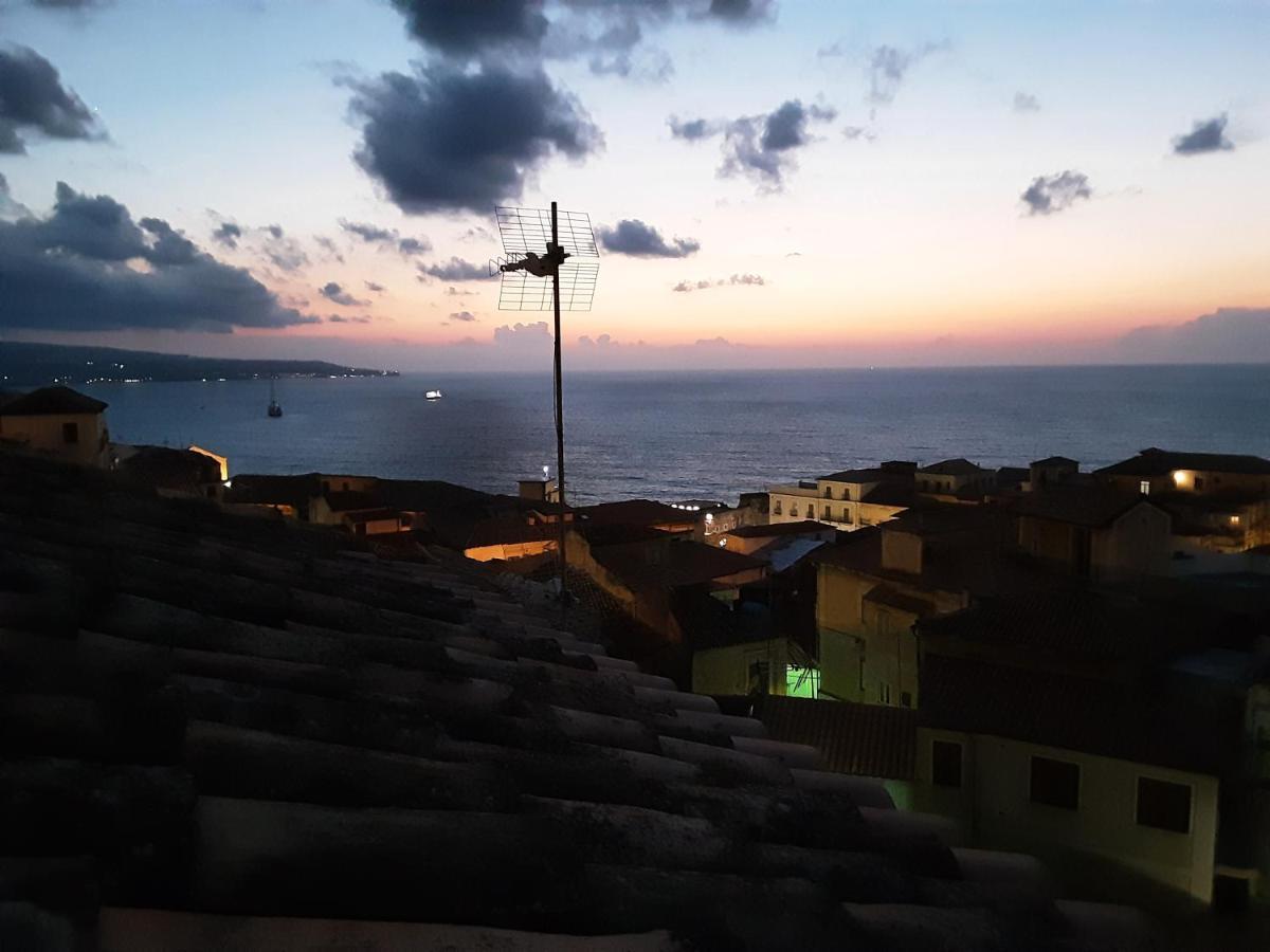"Lo Studiolo" Apartment Pizzo  Exterior photo