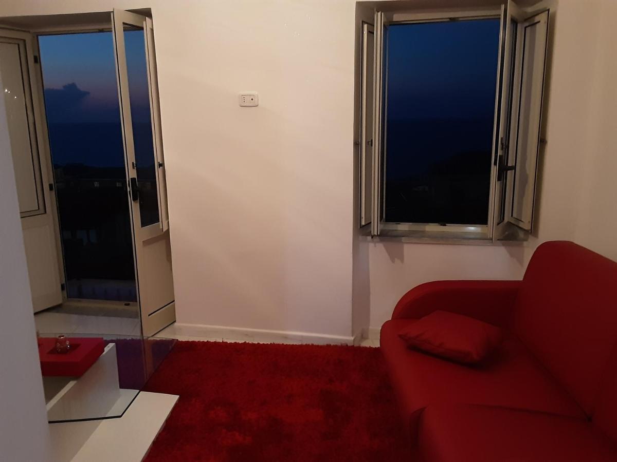"Lo Studiolo" Apartment Pizzo  Exterior photo