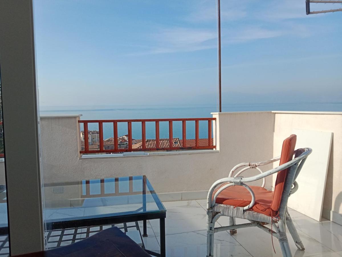 "Lo Studiolo" Apartment Pizzo  Exterior photo