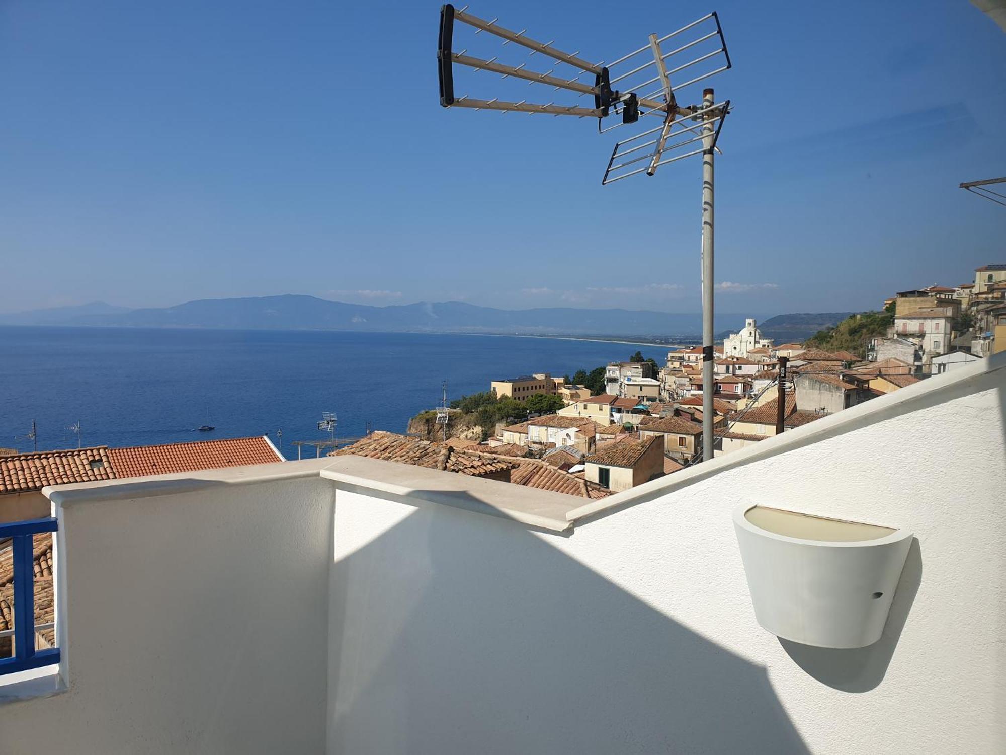 "Lo Studiolo" Apartment Pizzo  Exterior photo